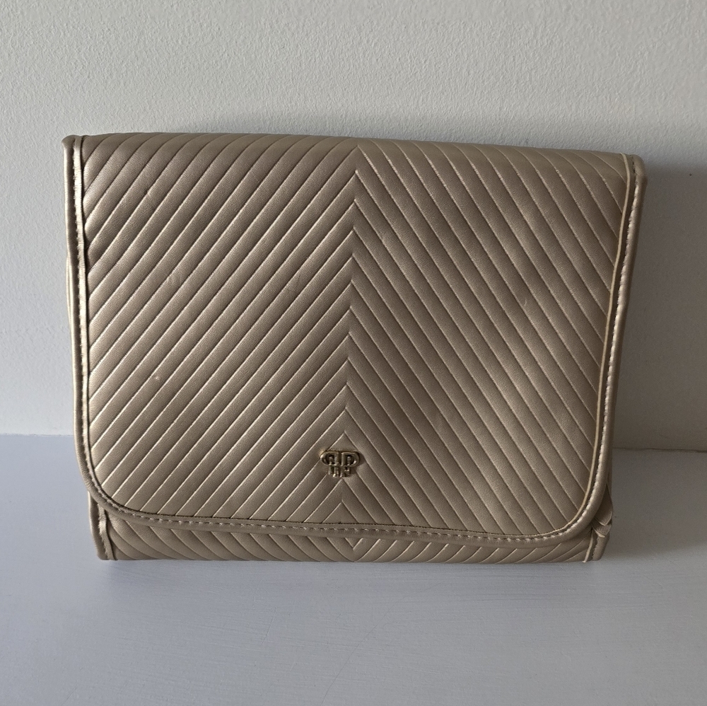 PurseN Quilted Gold Hanging Travel Organizer Makeup Case